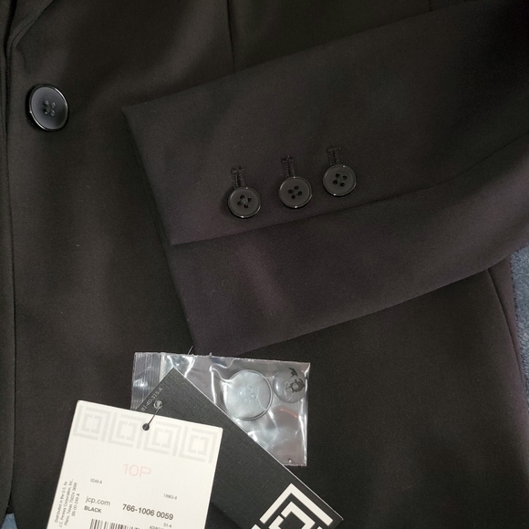 Liz Claiborne suit jacket / blazer, black, size 10p. - Picture 2 of 6